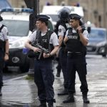 Vo Francuzsku zatkli dvoch bratov planovali smrtelny antisemitsky utok