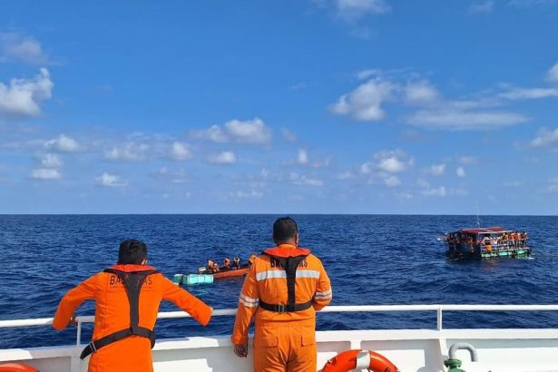 Vssetci pasazieri z potopenej lode v Indonezii su v bezpeci