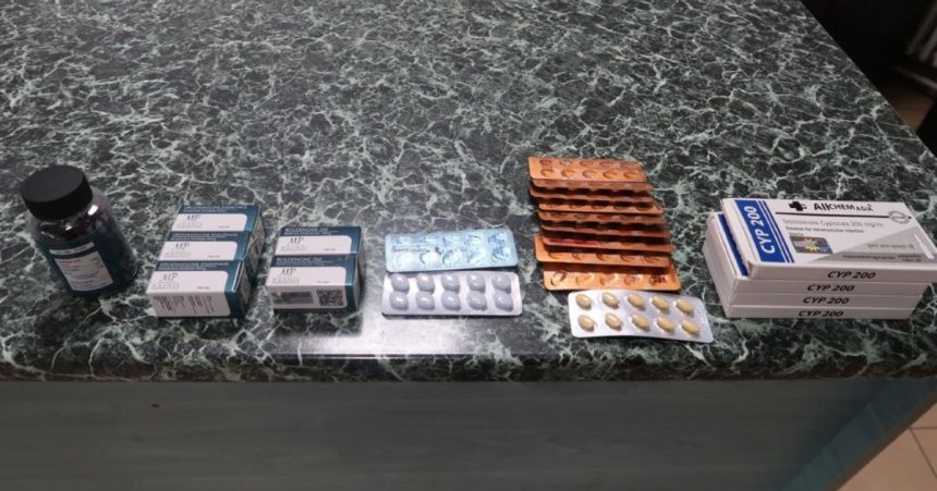 Zena sa snazila prepasovat na Slovensko lieky obsahujuce anabolicke steroidy a na podporu erekcie