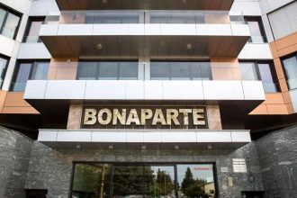 v pripade bonaparte mestsky sud oslobodil basternaka a dalsich dvoch obzalovanych