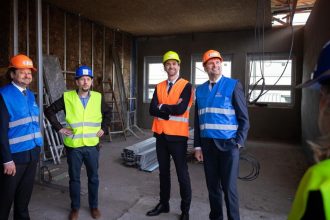 v skole sa objavia technologie ktore sme kedysi poznali iba z filmov prechadza obrovskou modernizaciou