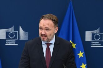 Eurokomisia odporuca opatrenia na ochranu spotrebitelov pred vysokymi cenami energiii