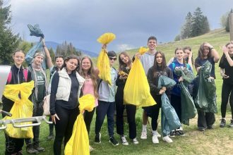 Kraj caka velke upratovanie Akcia spoji ludi napriec regionom