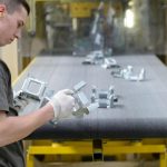 Napatie na Blizkom vychode otriasa globalnou ekonomiou podla analytikov Slovakov caka pokles realnych miezd