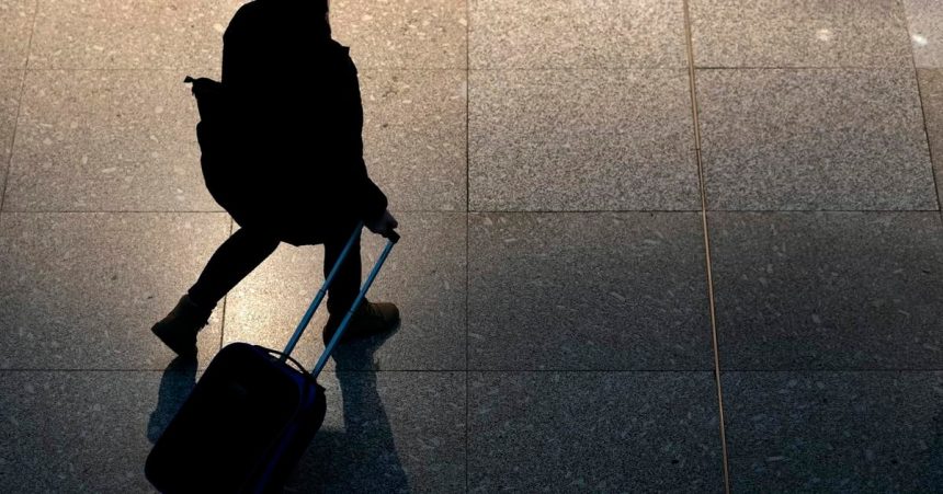 Novy hranicky system pocas testovacej prevadzky zamietol vstup tisicom ludi Teraz funguje naplno