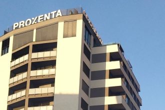 Proxenta neplatic ludia z bytovky sa obavaju ze na nu doplatia skupina popiera desiatky tisicov dlhov