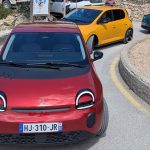 Renault Twingo je tazke neoblibit konkurentov predbieha so sirokym usmevom