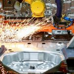 Trzby v priemysle vo februari medzirocne poklesli o 5 3 percenta