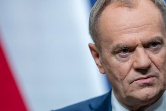 Tusk skritizoval opoziciu a prezidenta za zablokovanie regulacie kryptomien