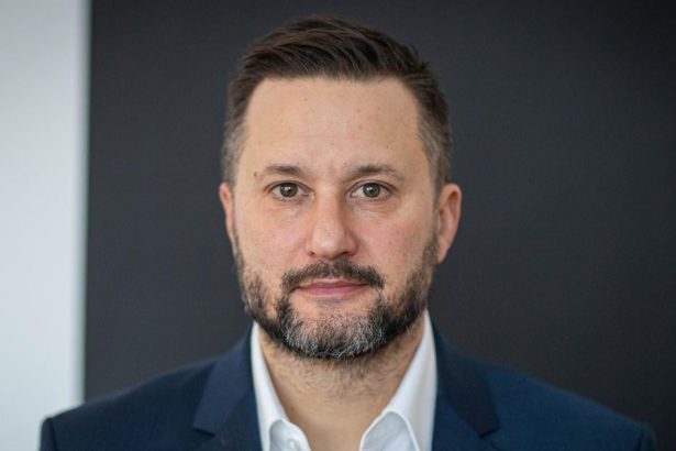 Vallo ocenil desat firiem ktore splnili svoje zavazky v Klimatickej vyzve