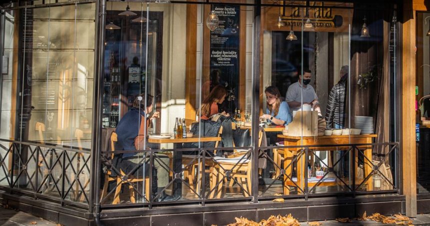 Zamestnanci na obedoch setria Restauracie sa menia na domace varenie