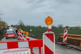 Zupa neplanovane uzavrela most ktory je v rekonstrukcii pricinou bola nehoda