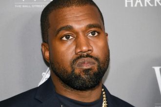 kanye west v usa zarobil 33 milionov za vikend no do britanie mu zakazali vstup