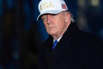 spor o trumpovu salu pokracuje narodna komisia pre planovanie hlavneho mesta odmieta rozhodnutie sudcu