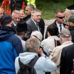 Fico sa citi zdravo a silno pri vyroci atentatu zjemnil aj ton Handlova ostava unavenym mestom