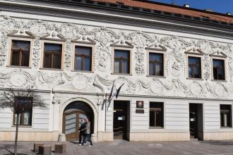 Lekara za drogy odsudili na sedem rokov odvolaci sud to zmenil na podmiencny trest Opat pracuje v nemocnici