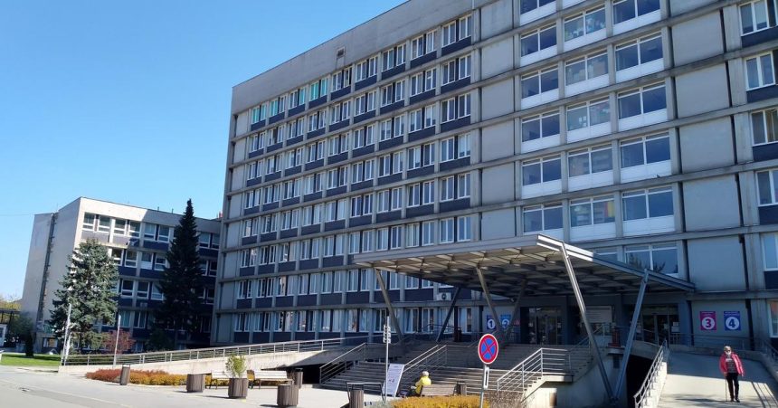 Odborari z kosickej nemocnice ziadaju ministerstvo o zasah hrozia podanm zaloby
