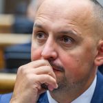 Opozicia sa snaz zabranit nelegalnym poplatkom v zdravotnictve