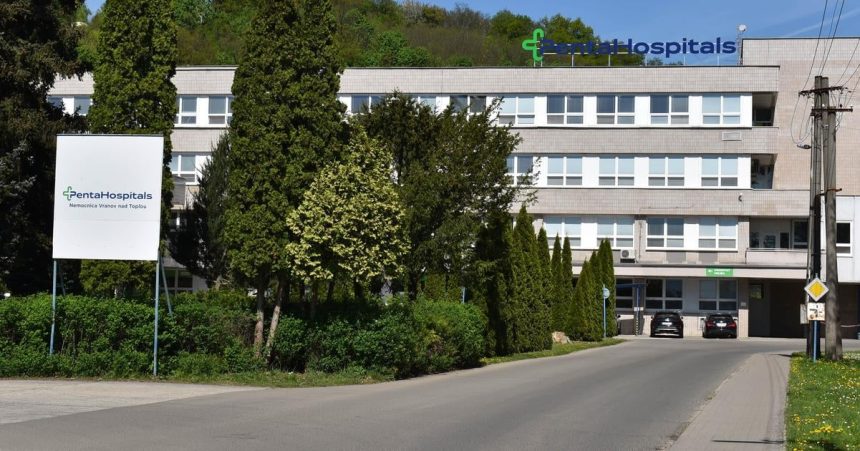 Pacient napadol zdravotnikov tri sestry zranil chceli mu zabranit v odchode z nemocnice