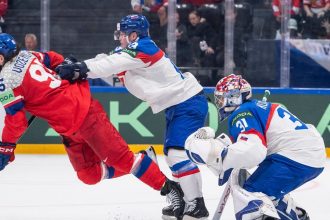 Prva prehra a pad na poziciu Pozrite si tabulku skupiny B po zapase Slovenska