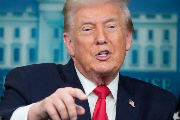 Trump vyhlasil nove sankcie voci Kube