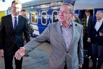 Ukrajina Rusko Online Nemecky minister obrany pricestoval na vopred neohlasenu navstevu Ukrajiny