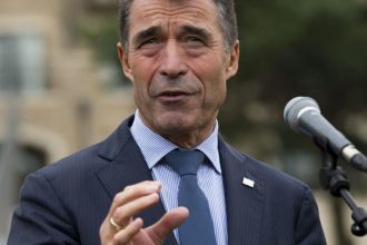 byvaly sef nato rasmussen vyzval na vytvorenie novej aliancie demokratickych statov