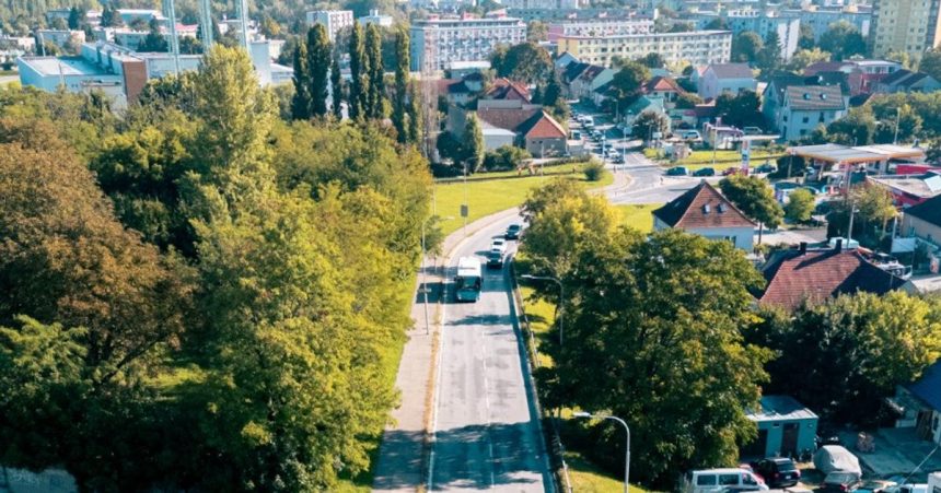 cestu uzavru aut z centra na sidlisko neprejdu prace sa vsak nezacnu v piatok presuvaju ich
