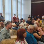 Boja sa pohladu na hroby aj znizenia cien domov V spore o vystavbu cintorina starosta ustupil