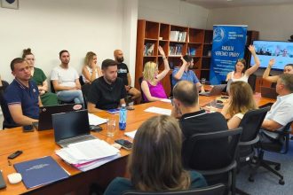 Drahy nabytok protekcia aj reality sou v kancelarii na UPJS sa ostro bojuje o miesto dekana
