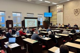 Koniec cakania do noci Handlovcania dostanu slovo skor rokuvaci poriadok zastupitelstva bol zmeneny