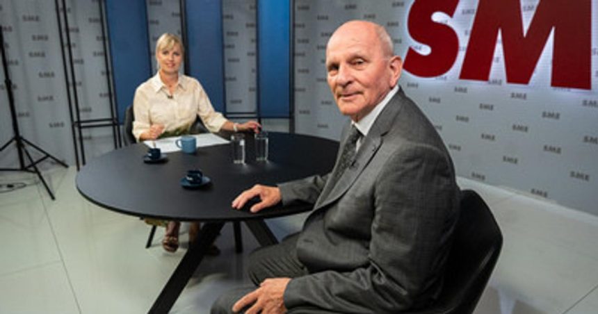 Miklosko v Arene V politike si tu kazdy neznasa kazdeho Rok zmien 8 sa vsak blizi