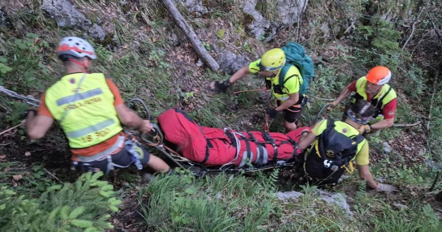 Nad obcou Visnove sa mladik posmykol v blizkosti ferraty a utrpel zranenia pri pade