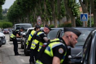 Nasila smrt francuzskej dievciny vyvolala protesty