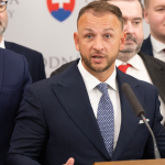 Nie sme povinni odpovedat denniku SME Sutaj Estok odmieta odpovedat na otazky ohladom prenajmu aut