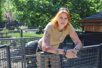 Simona pracuje v bratislavskej zoo Nemame hrochy ale hrosiky Ked sa nahnevaju lahko dobehnu ludi