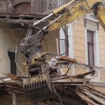 Vydali prvu pokutu za zburanie mestskeho domu v Trencine Je na hornej hranici