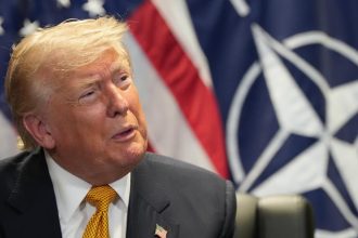 Donald Trump nam pomaha pozorne ho pocuvajme