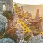 Dve hradnye zrucaniny oziuju Na jednu sa dostanete zadarmo kyvadlovou dopravou