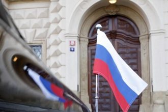 Kriziovy manazer zeleznic rokuje v Rusku s predstavitelmi extremnej pravice tvrdi PS