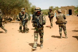 Malijska armada a jej ruski spojenci prebrali kontrolu nad zakladnou Anefis na severe Mali