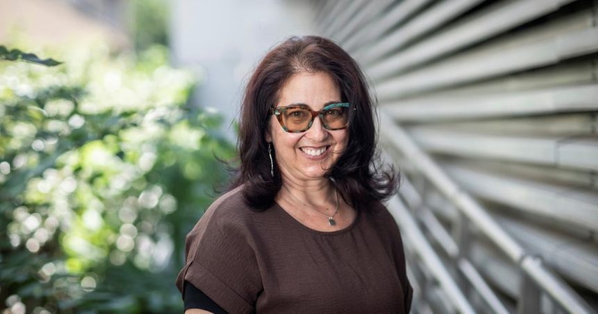 Marci Shore Uprimne nerozumiem tomu ako moze niekto v strednej Europe sympatizovat s Putinom