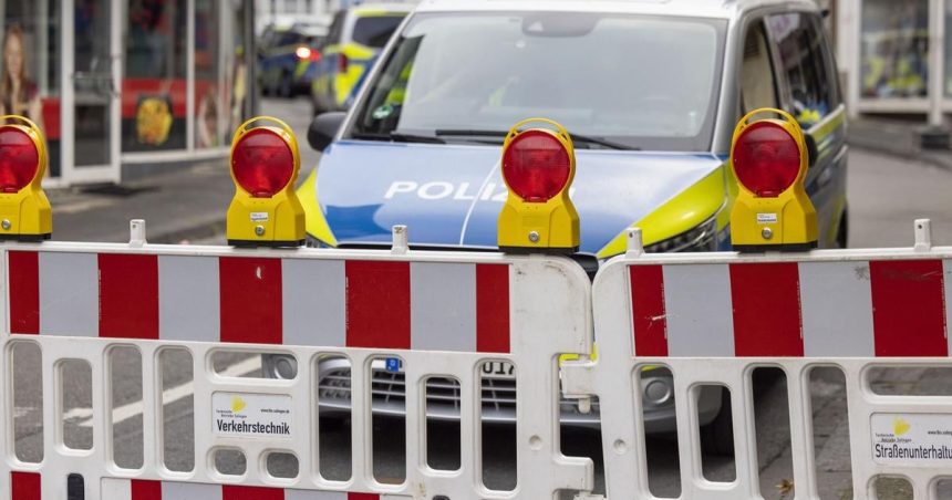 Muz pravdepodobne zadrziava v banke v nemeckom Regensburgu rukojemnikov