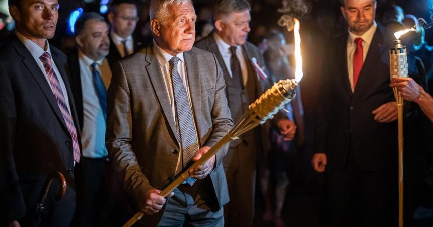 Oslavy zvrchovanosti Kamenicky dal kolegovi zo Smeru vyse 113tisic vystupi rovnaka skupina ako na Devine