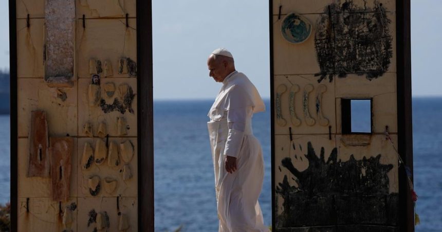 Papez Lev XIV si na ostrove Lampedusa uctil pamiatku obeti medzi migrantmi