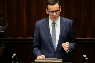 Polsky expremier Morawiecki konci ako predseda frakcie Europi konzervativci a reformisti v Europskom parlamente
