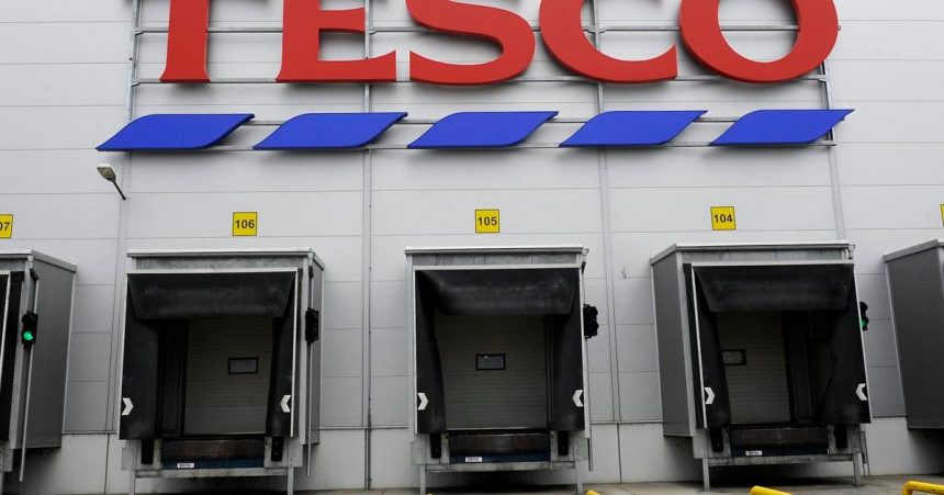 Tesco udajne zvazuje predaj prevadzok v oblasti Strednej Evropy