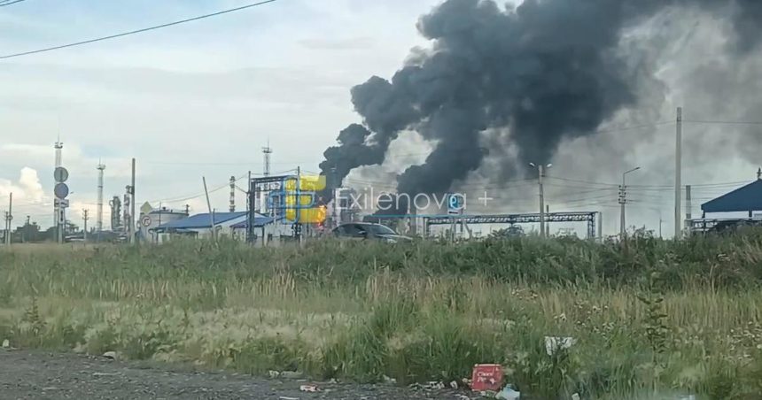 Ukrajina zasiahla najvacsiu sibensku rafinriu Drony preleteli rekordnych tritisic kilometrov
