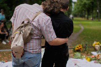 Utok na pride v Berlne bol pravdepodobne teroristicky cin vyhlasil nemecky minister vnutra