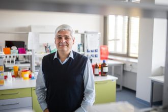 Vedec Cekan zaklada nove laboratorium pacientkam s rakovinou prsnika ponuka bezplatny diagnosticky test